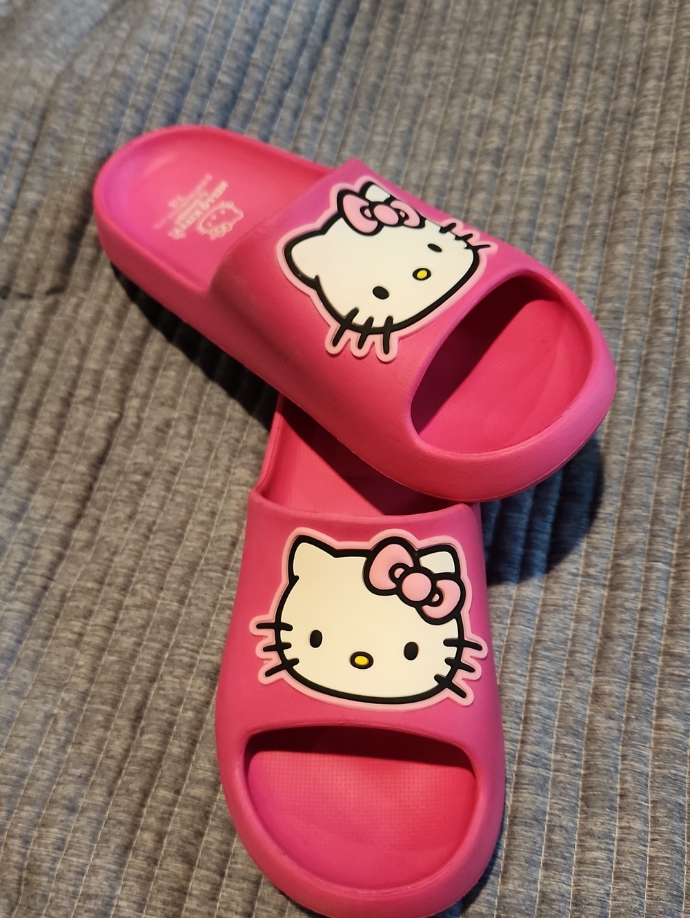 Hello Kitty Hot Pink  Slide Sandals Size 7/8 NWOT